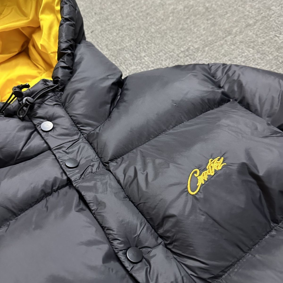 Corteiz puffer black